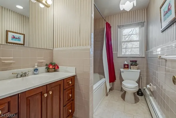 $900,000 | 11 Wood Drive, Morris Plains, NJ 07950