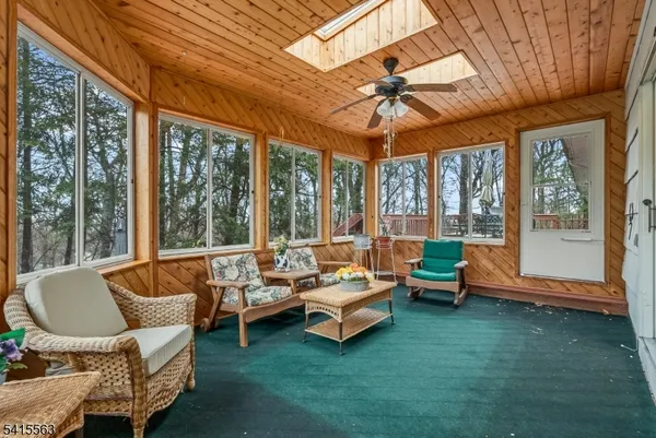 $900,000 | 11 Wood Drive, Morris Plains, NJ 07950