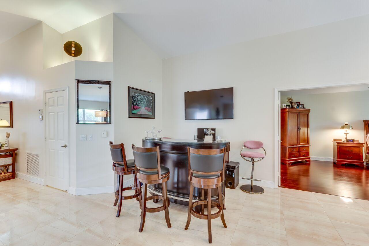 6689 Sun River Road Boynton Beach, FL 33437 - Photo 8 of 52 BAR AREA