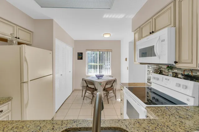 $179,000 | 7301 Amberly Lane, Unit 109, Delray Beach, FL 33446