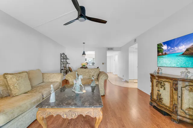 $179,000 | 7301 Amberly Lane, Unit 109, Delray Beach, FL 33446