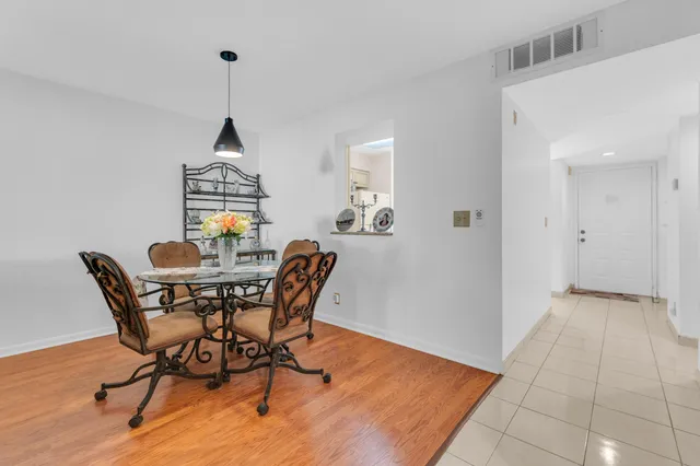$179,000 | 7301 Amberly Lane, Unit 109, Delray Beach, FL 33446