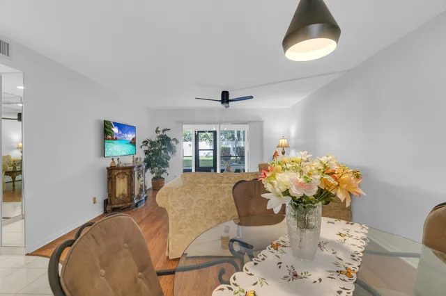 $179,000 | 7301 Amberly Lane, Unit 109, Delray Beach, FL 33446