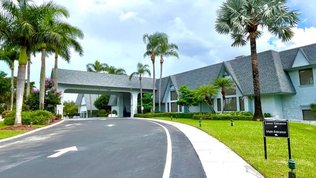 $179,000 | 7301 Amberly Lane, Unit 109, Delray Beach, FL 33446