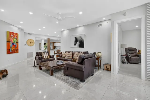 $989,000 | 2584 Coco Plum Boulevard, Unit 104, Boca Raton, FL 33496