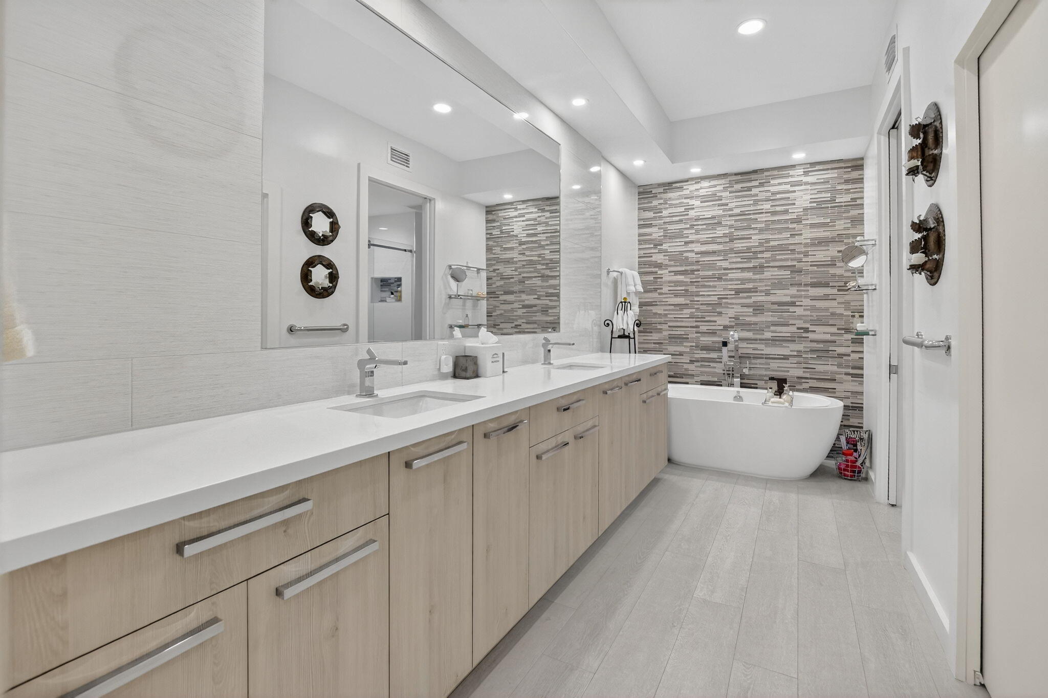 2584 Coco Plum Boulevard, Unit 104 Boca Raton, FL 33496 - Photo 36 of 51 36-web-or-mls-DSC_2351