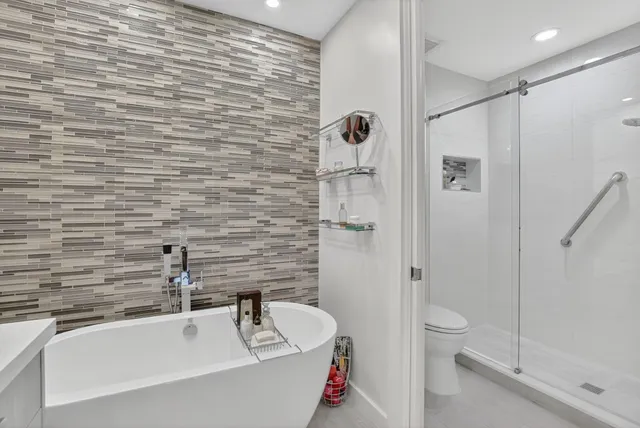 $989,000 | 2584 Coco Plum Boulevard, Unit 104, Boca Raton, FL 33496