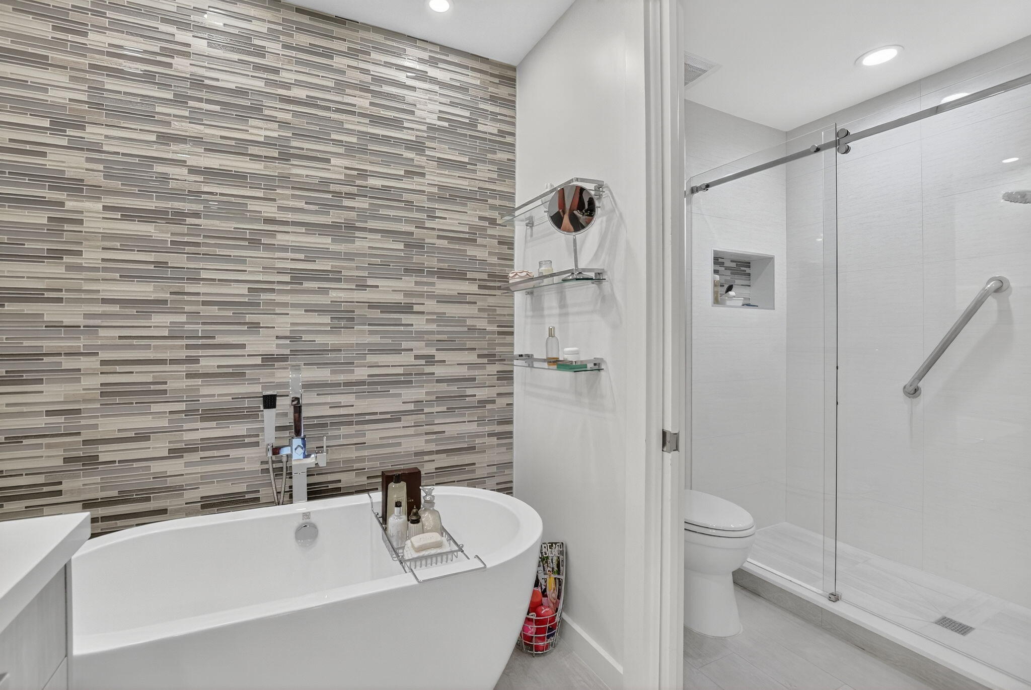 2584 Coco Plum Boulevard, Unit 104 Boca Raton, FL 33496 - Photo 39 of 51 39-web-or-mls-DSC_2366