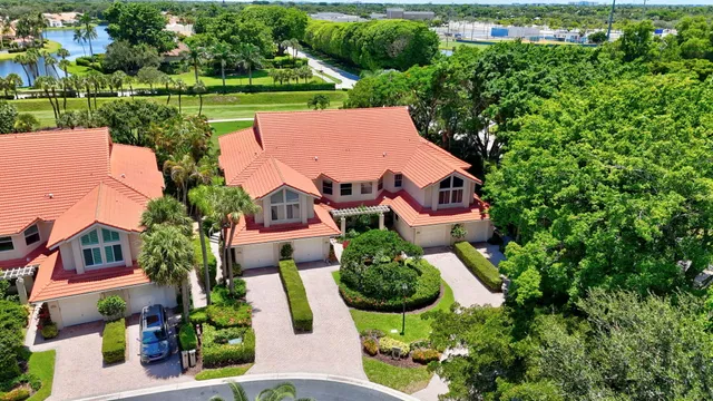 $989,000 | 2584 Coco Plum Boulevard, Unit 104, Boca Raton, FL 33496