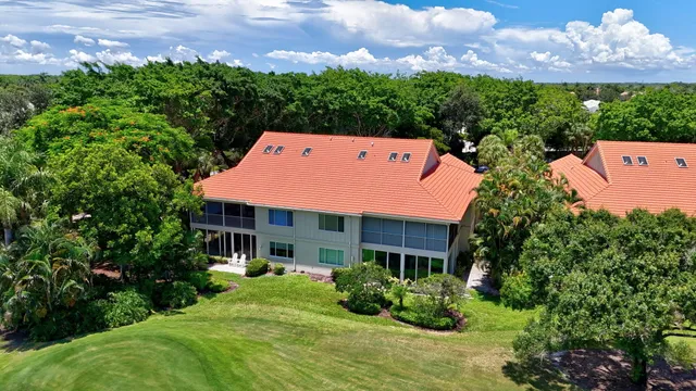 $989,000 | 2584 Coco Plum Boulevard, Unit 104, Boca Raton, FL 33496