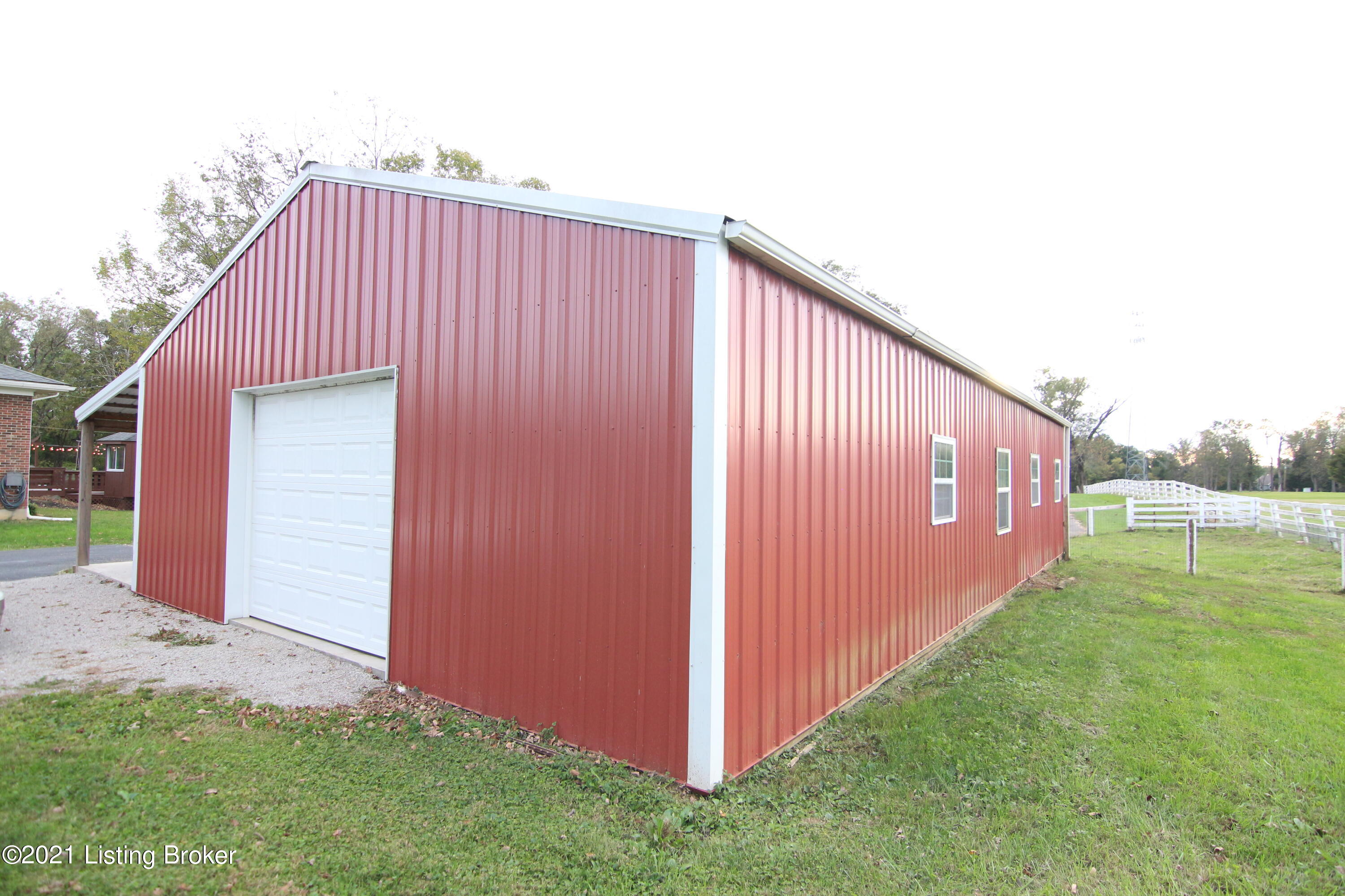 4610 Hopewell Road Louisville, KY 40299 - Photo 40 of 53 122