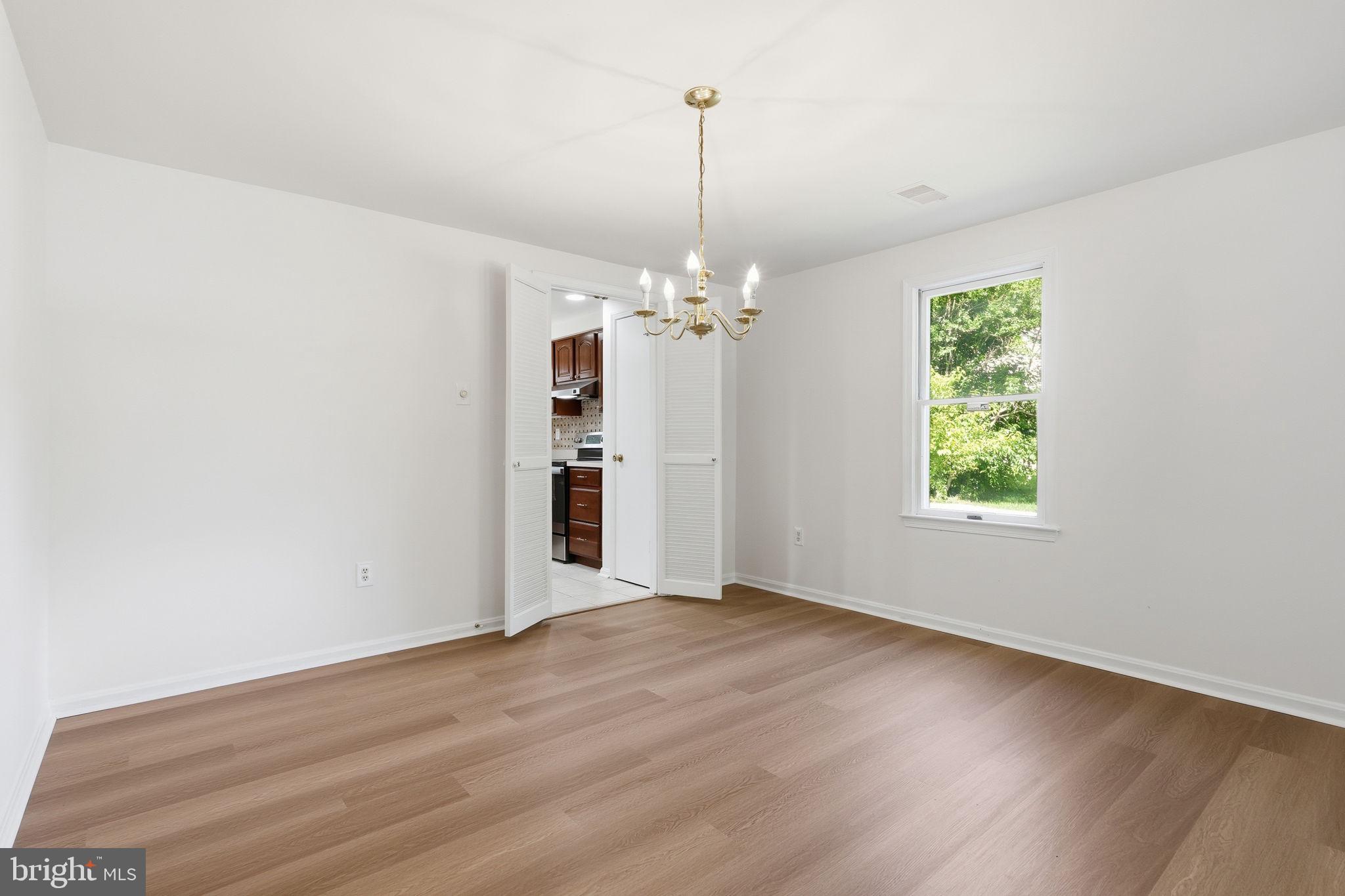 6017 Misty Arch Run Columbia, MD 21044 - Photo 6 of 39 Bright and airy space awaits your touch.