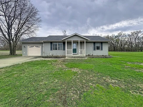 $215,000 | 2524 Big Island Road, Milan, IL 61264