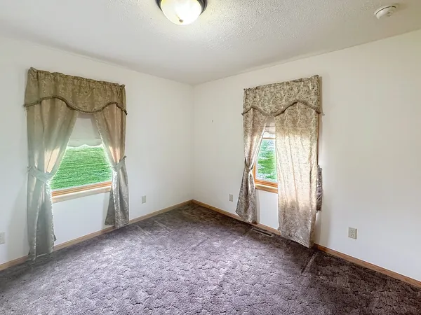 $215,000 | 2524 Big Island Road, Milan, IL 61264
