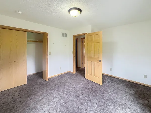 $215,000 | 2524 Big Island Road, Milan, IL 61264