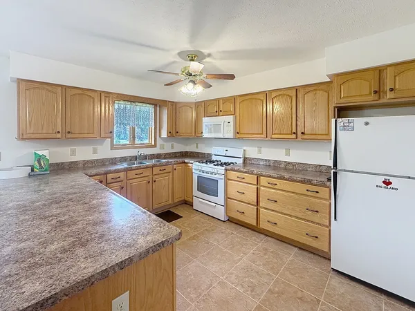 $215,000 | 2524 Big Island Road, Milan, IL 61264