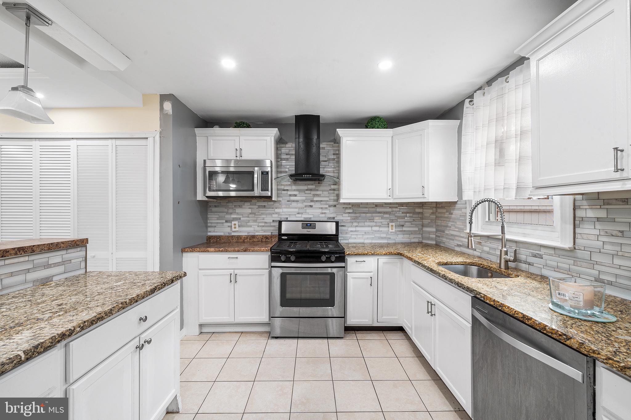 936 Roumfort Road Philadelphia, PA 19150 - Photo 12 of 30 Gallery Image 12