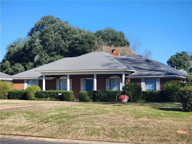 $315,000 | 127 South Williams Avenue, Natchitoches, LA 71457