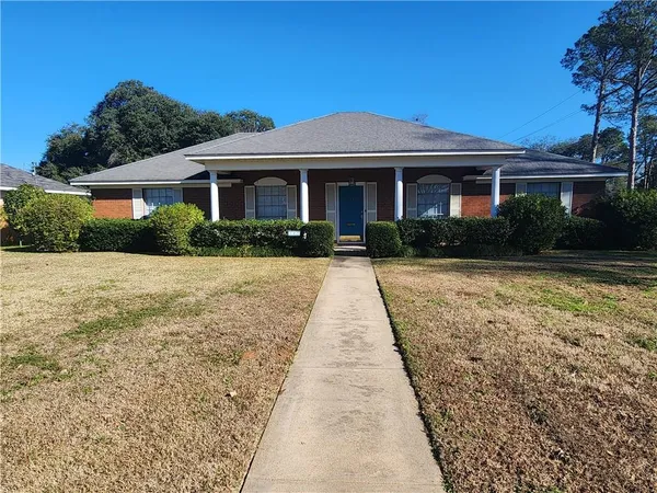 $315,000 | 127 South Williams Avenue, Natchitoches, LA 71457