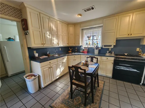 $315,000 | 127 South Williams Avenue, Natchitoches, LA 71457