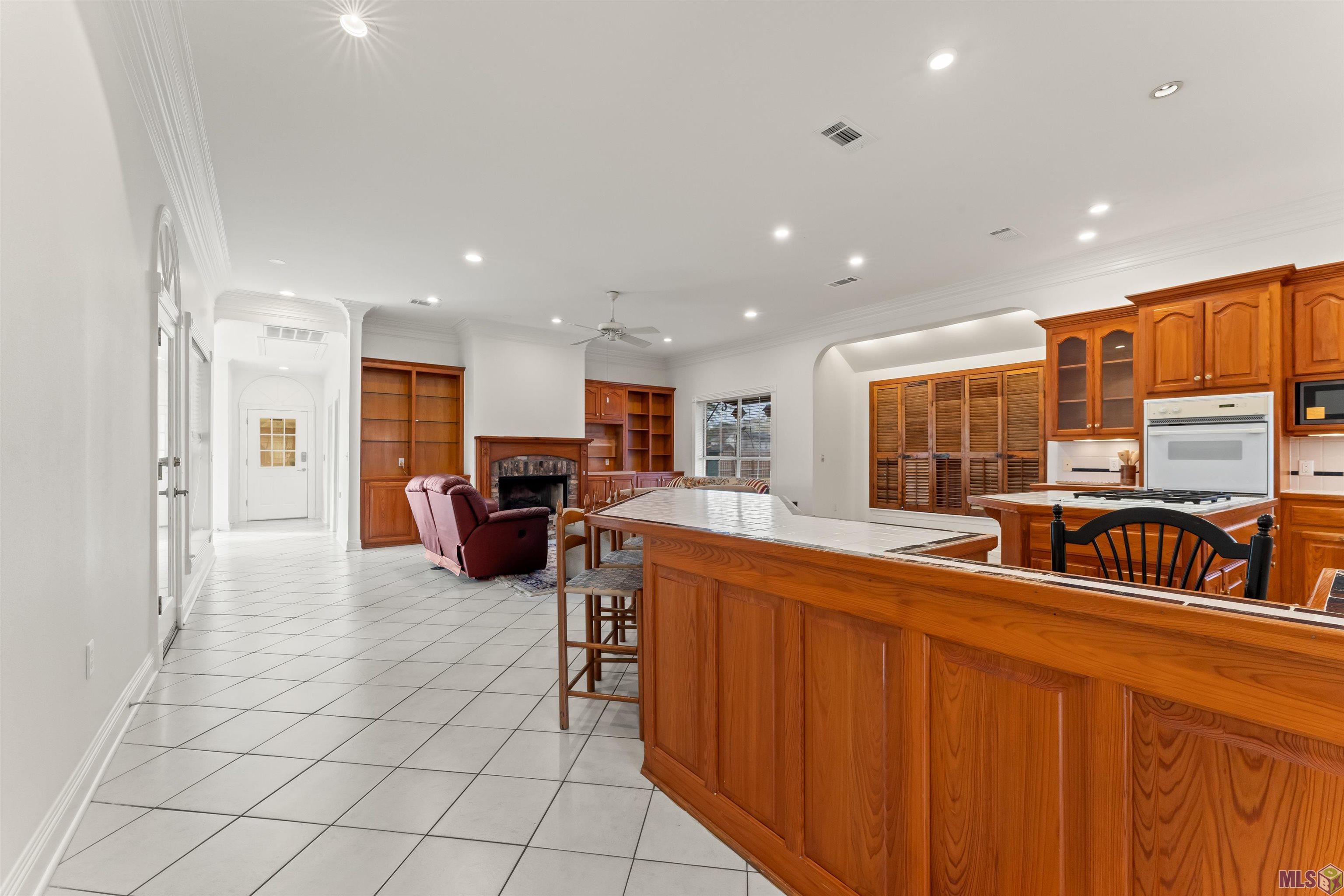 12760 Roan Avenue Baton Rouge, LA 70810 - Photo 4 of 34