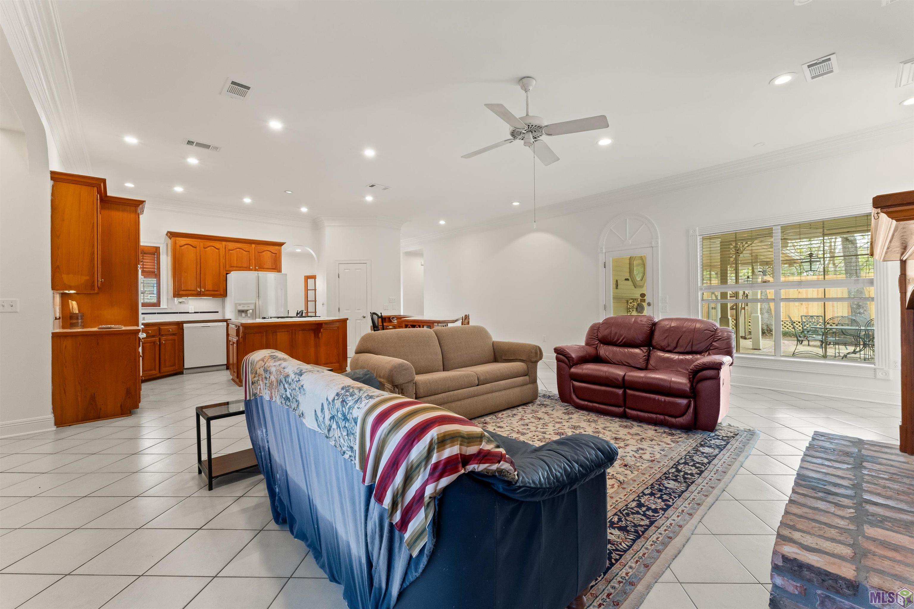 12760 Roan Avenue Baton Rouge, LA 70810 - Photo 8 of 34