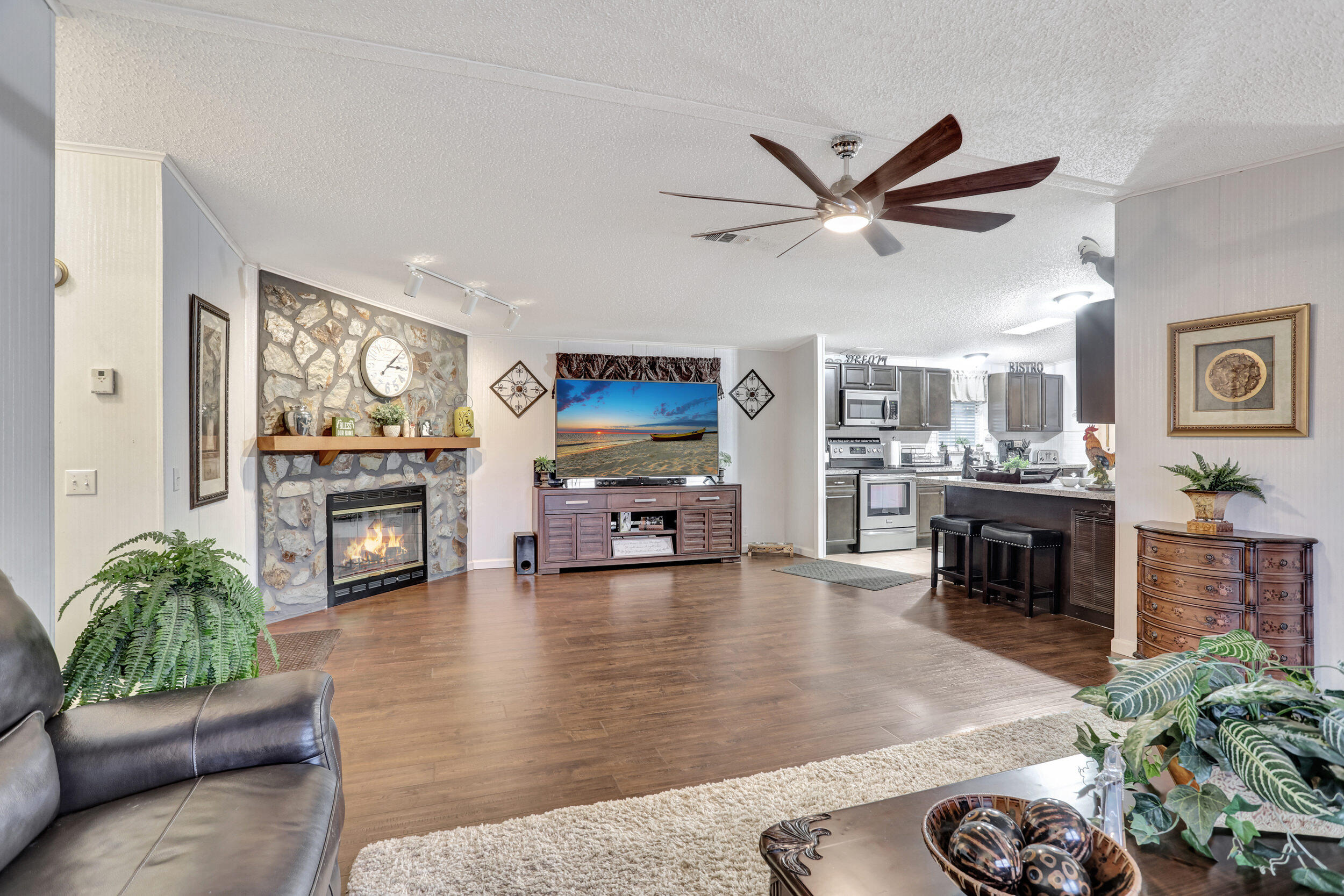 1500 Southwest 65th Terrace Boca Raton, FL 33428 - Photo 16 of 38 18_001l8137