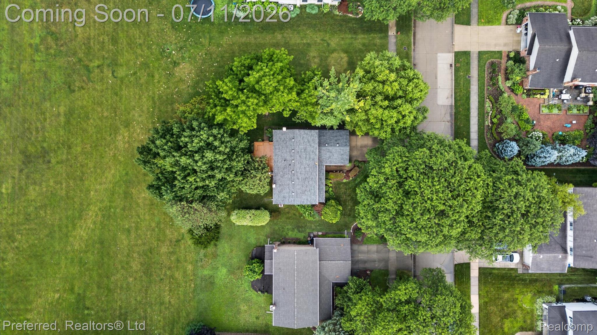 46596 Maidstone Road Canton, MI 48187 - Photo 57 of 61 Aerial perspective showcasing a residential property