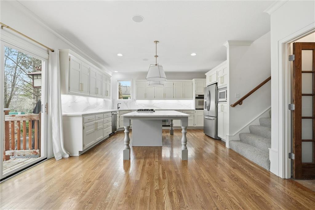 15088 Sherwood Road Leawood, KS 66224 - Photo 11 of 50