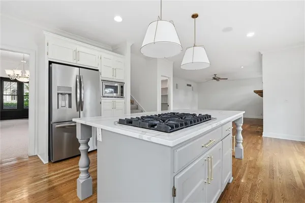 $699,900 | 15088 Sherwood Road, Leawood, KS 66224