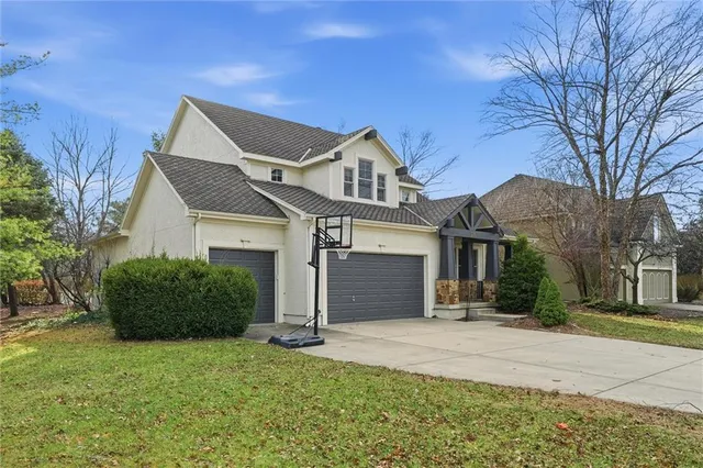$740,000 | 15088 Sherwood Road, Leawood, KS 66224