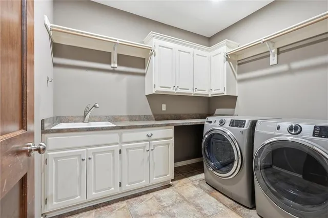 $740,000 | 15088 Sherwood Road, Leawood, KS 66224