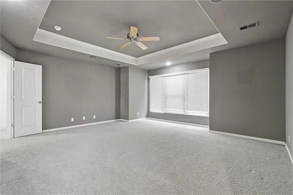 $699,900 | 15088 Sherwood Road, Leawood, KS 66224