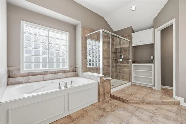 $740,000 | 15088 Sherwood Road, Leawood, KS 66224