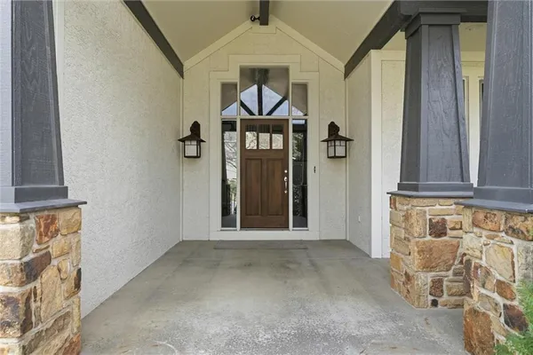 $699,900 | 15088 Sherwood Road, Leawood, KS 66224