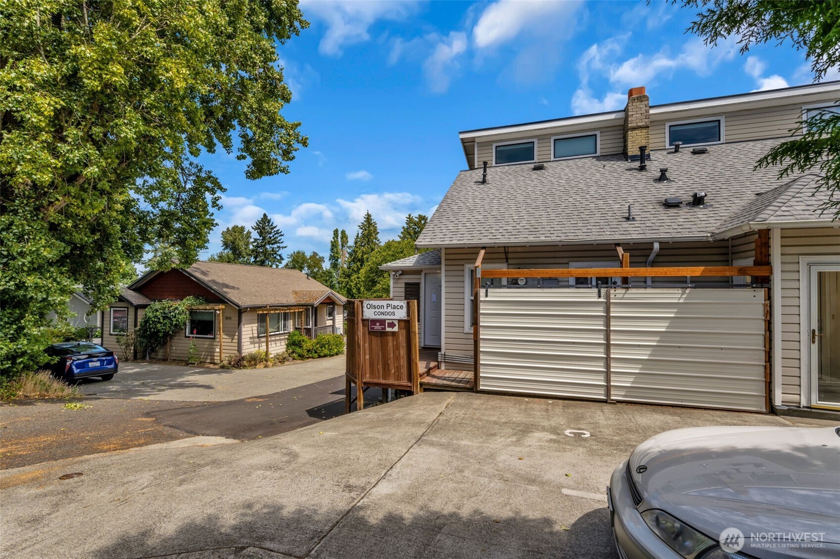 9480 Olson Place Southwest, Unit G Seattle, WA 98106 - Photo 9 of 35