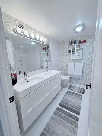 $10,990 | 1901 Brickell Avenue, Unit B1809, Miami, FL 33129