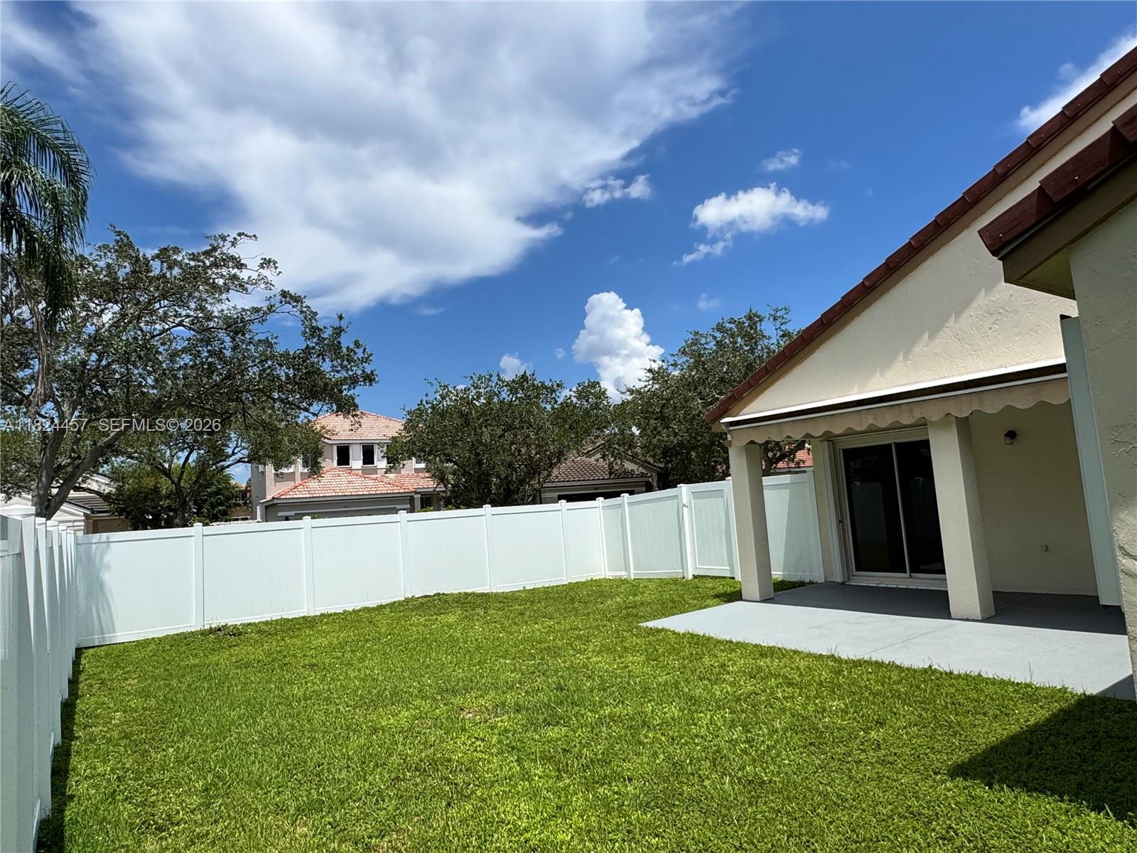 922 Falling Water Road Weston, FL 33326 - Photo 29 of 36 Gallery Image 29