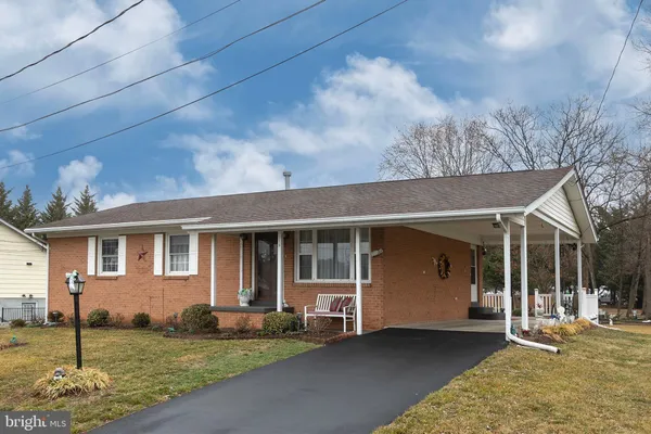 $398,000 | 216 West Cedarmeade Avenue, Winchester, VA 22601