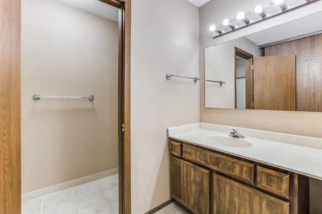 $169,900 | 1855 Silver Bell Road, Unit 120, Eagan, MN 55122