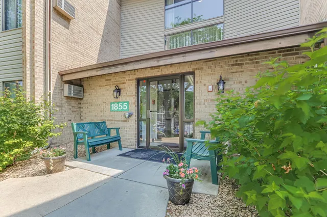 $169,900 | 1855 Silver Bell Road, Unit 120, Eagan, MN 55122