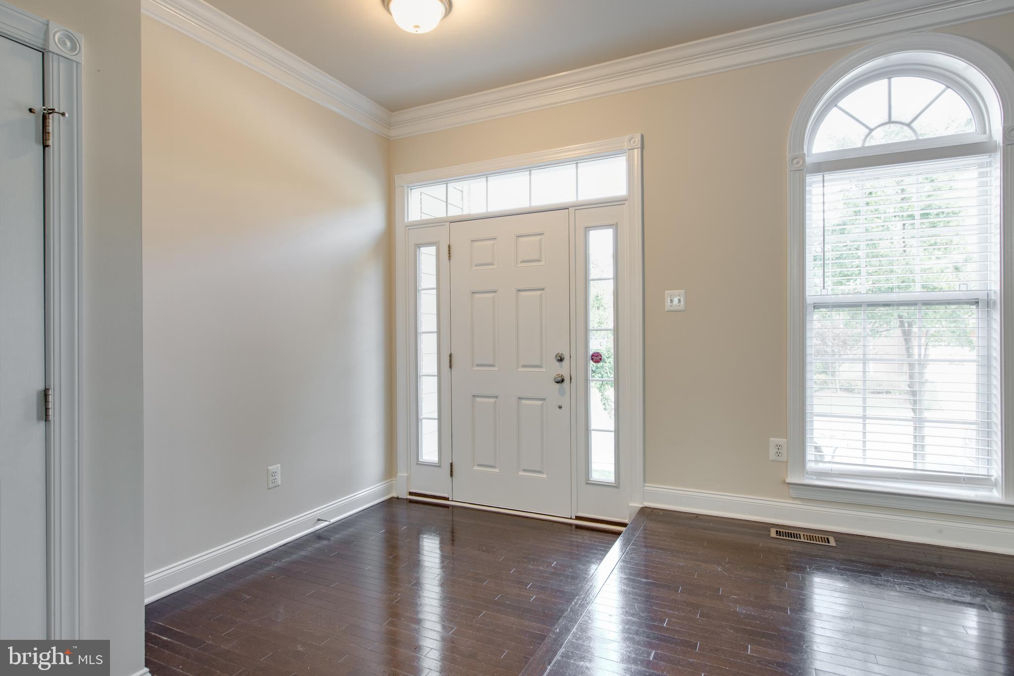7621 Elmcrest Road Hanover, MD 21076 - Photo 7 of 73