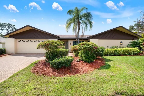 $750,000 | 2889 Fair Green Drive, Clearwater, FL 33761