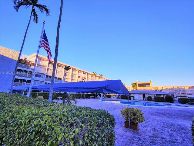 $1,750 | 215 Southeast 3rd Avenue, Unit 307C, Hallandale Beach, FL 33009