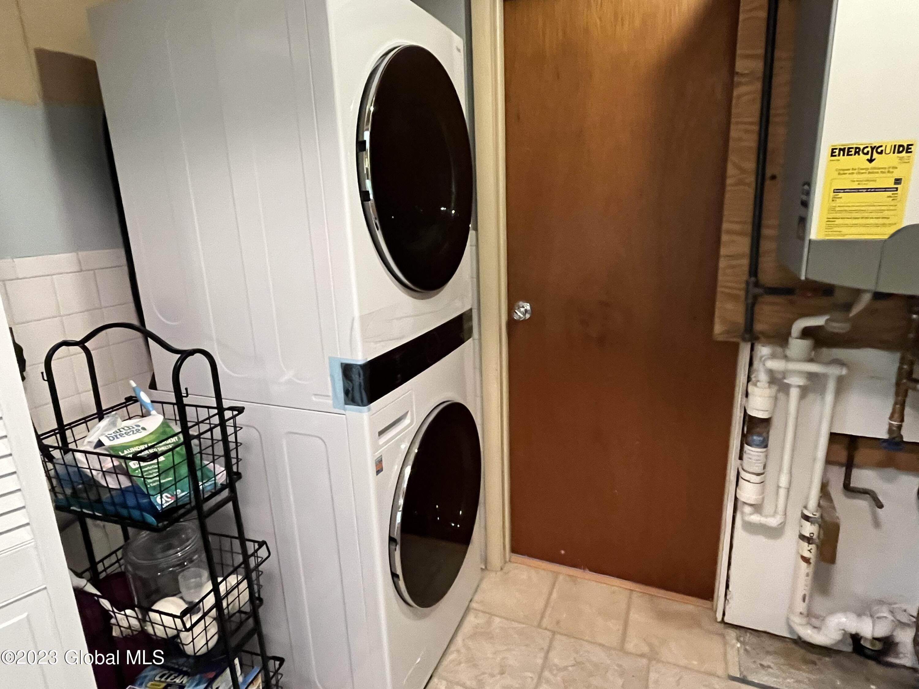 834 Riverview Road Rexford, NY 12148 - Photo 43 of 57 Washer dryer pics