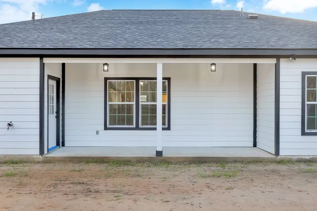 $357,990 | 137 Puu Waa Waa Lane, Bastrop, TX 78602