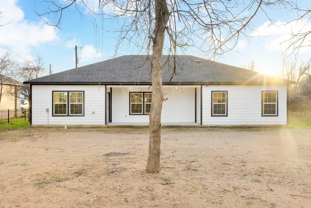 $357,990 | 137 Puu Waa Waa Lane, Bastrop, TX 78602