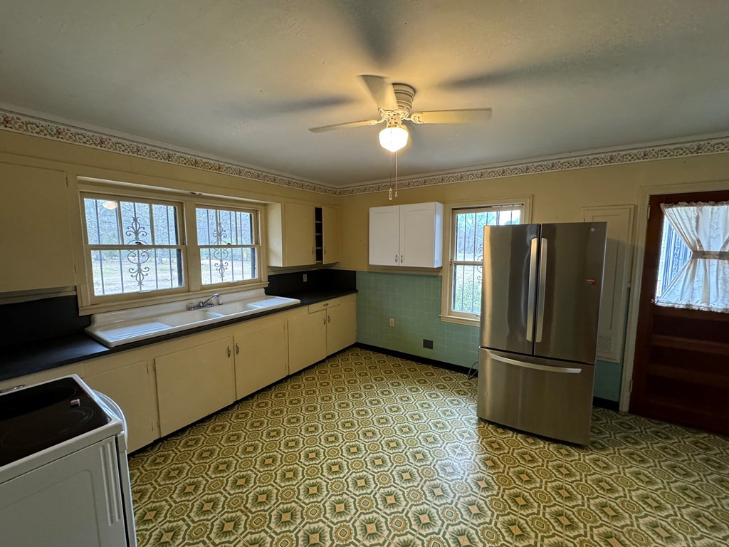 1608 North Jackson Street Brookhaven, MS 39601 - Photo 3 of 12 Photo 3