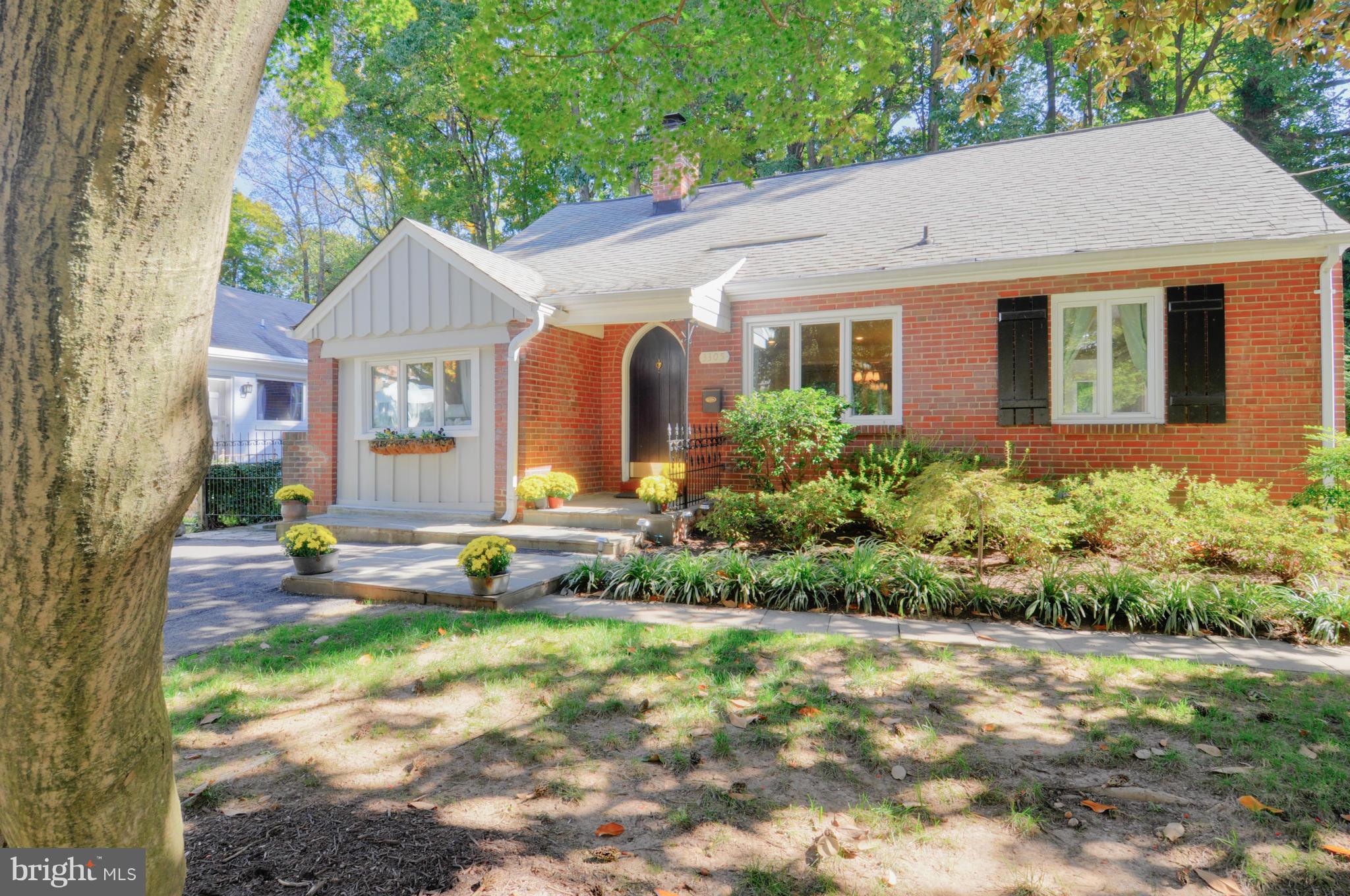 3305 Russell Road Alexandria, VA 22305 - Photo 30 of 30 Exterior (Front)