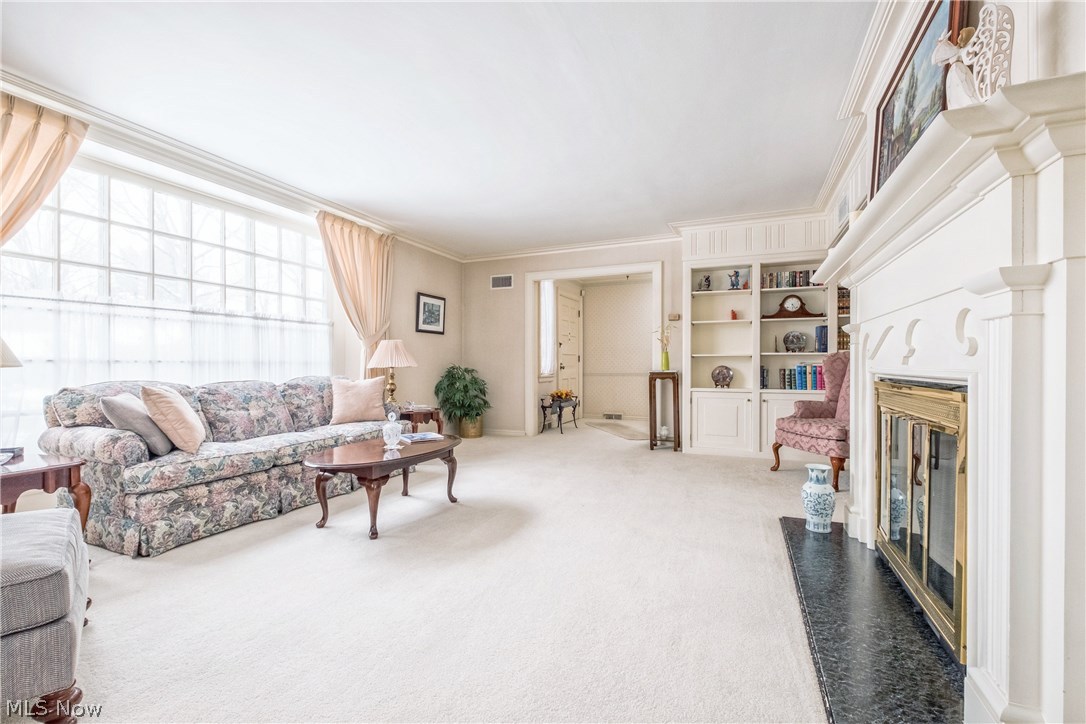130 Overhill Road Youngstown, OH 44512 - Photo 4 of 29 Gallery Image 4